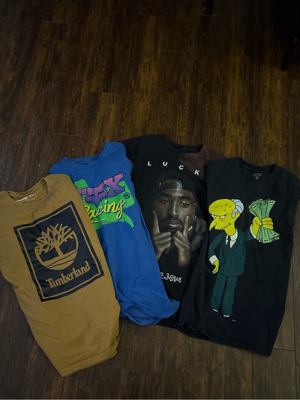 🚨Men’s Lot of 4 Small T Shirts 🚨